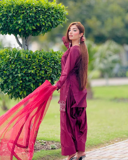 Rosa Crimson - White Embroidered Kataan Silk 4-Piece Suit by SEHZA