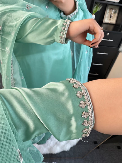 Mint Pearl Elegance ✨