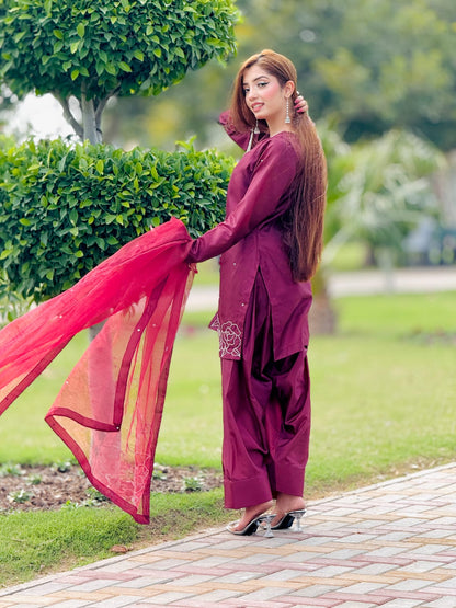 Rosa Crimson - White Embroidered Kataan Silk 4-Piece Suit by SEHZA